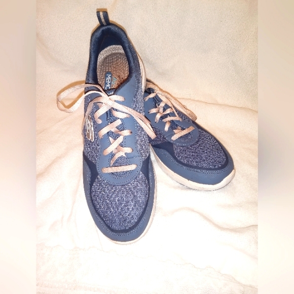 Skechers Shoes - EUC SKETCHERS SIZE 10 lightweight BLUE AND BEIGE COLORS BRAND NEW memory Foam